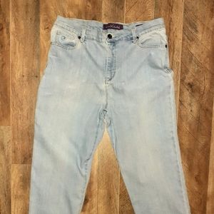 Gloria Vanderbilt Amanda Women's Petite Size 12P Short Blue Tapered Stretch Jean